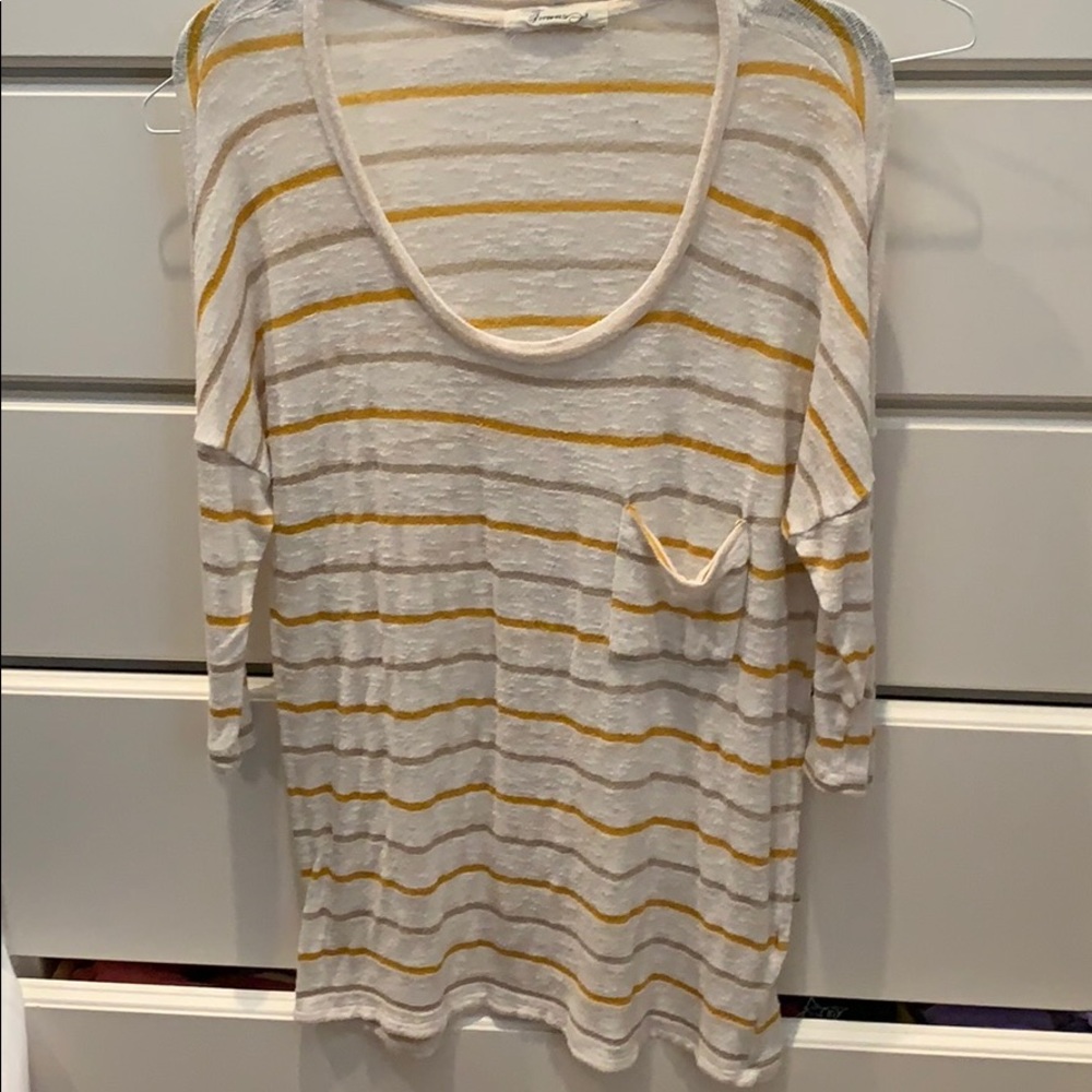 White striped semis quarter sleeve light shirt